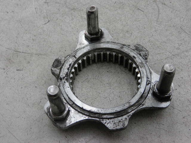 photo de CUBO RUEDA TRASERA SUZUKI BURGMAN EXECUTIVE 650 (2008 - 2010)