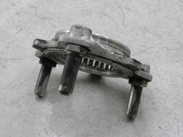 photo de CUBO RUEDA TRASERA SUZUKI BURGMAN EXECUTIVE 650 (2008 - 2010)