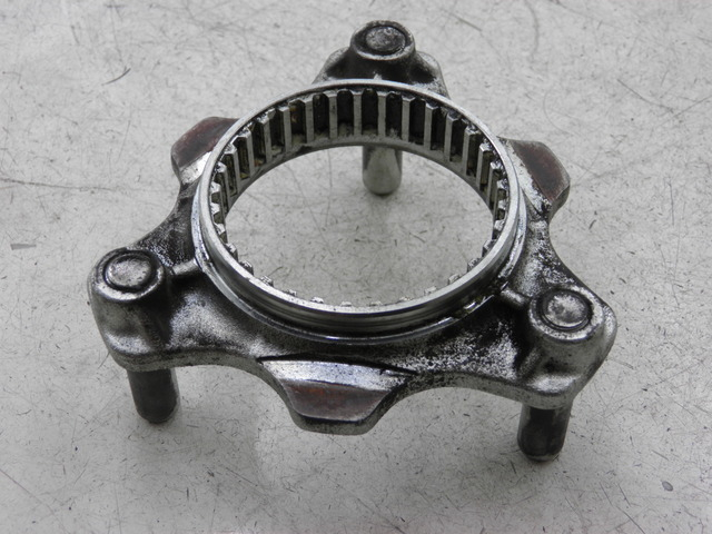 photo de CUBO RUEDA TRASERA SUZUKI BURGMAN EXECUTIVE 650 (2008 - 2010)
