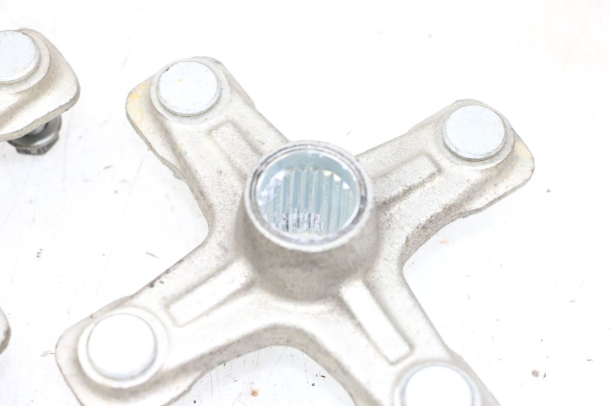 photo de CUBO RUEDA TRASERA YAMAHA YFM R RAPTOR 250 (2008 - 2014) - Primer plano técnico