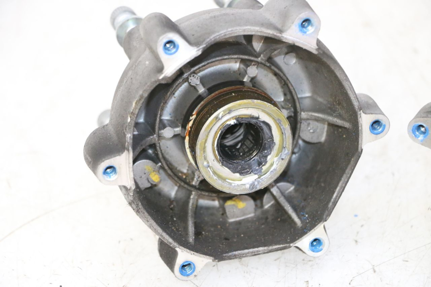 photo de CUBO RUEDA DELANTERA PIAGGIO MP3 HPE 310 (2024 - 2025)