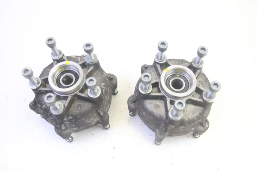 photo de CUBO RUEDA DELANTERA PIAGGIO MP3 HPE 350 (2018 - 2020) - Zoom estado de uso