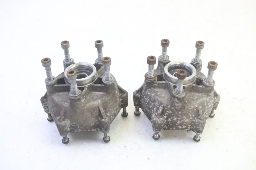 photo de BUJE DE RUEDA DELANTERA PIAGGIO MP3 RL 250 (2007 - 2010) - Primer plano técnico