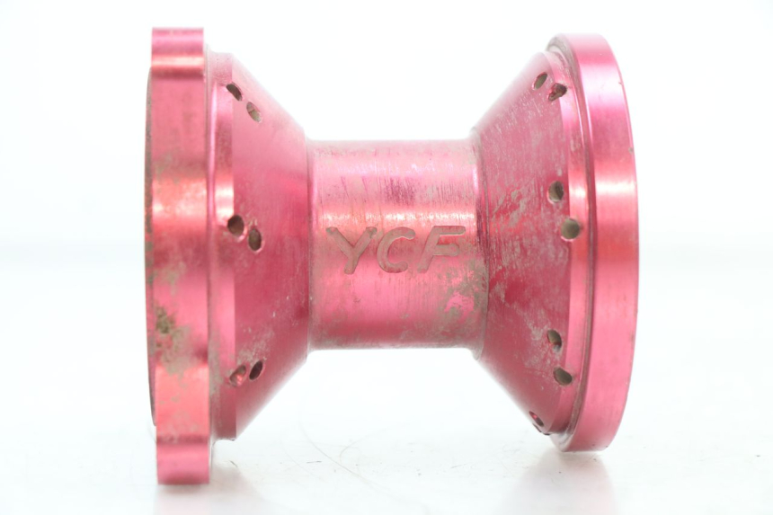 photo de CUBO RUEDA DELANTERA YCF PIT BIKE 125 (2010 - 2018)