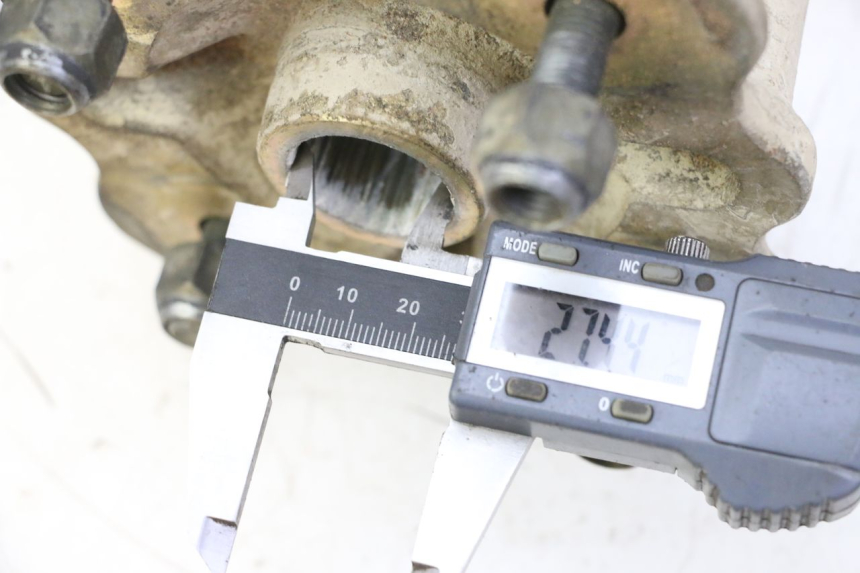 photo de CUBO RUEDA DELANTERA YAMAHA YFM BRUIN 350 (2003 - 2009)