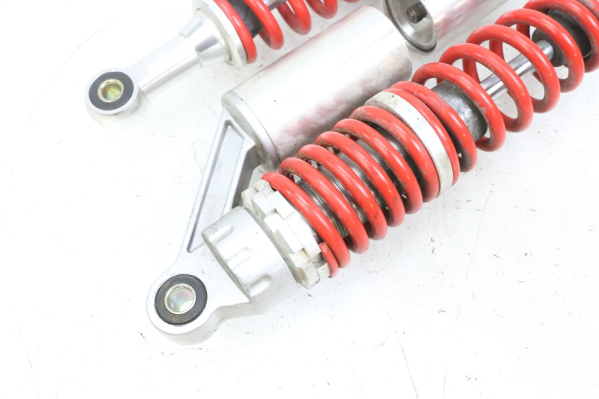 photo de PAR AMORTIGUADOR KSR CODE 125 (2018 - 2020) - Primer plano técnico