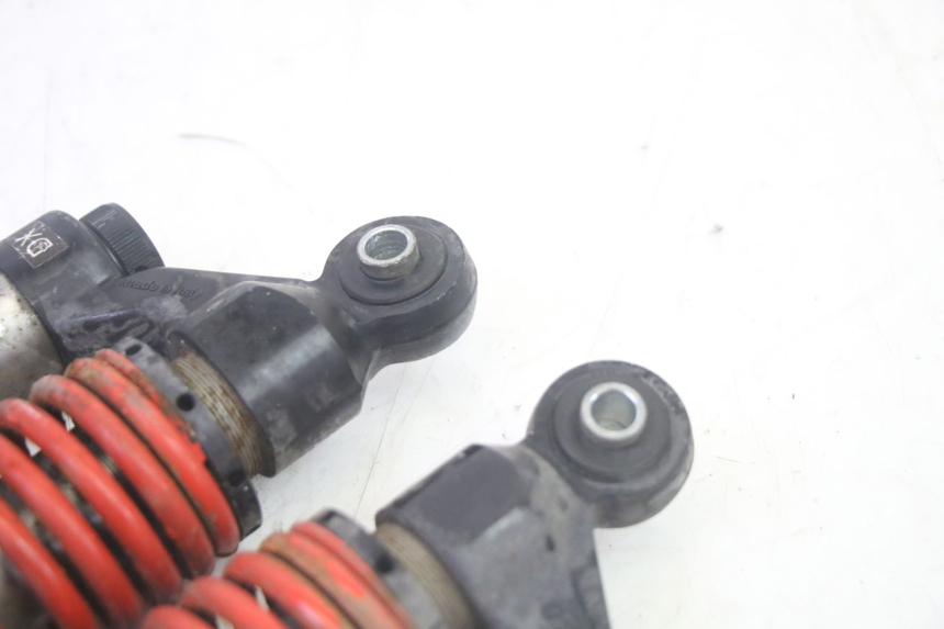 photo de PAR AMORTIGUADOR PIAGGIO MP3 500 (2016 - 2018) - Detalles de los puntos de fijación