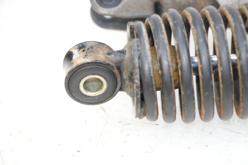 photo de PAR DE AMORTIGUADORES TRASEROS YAMAHA X-MAX XMAX 125 (2010 - 2013) - Detalles de los puntos de fijación