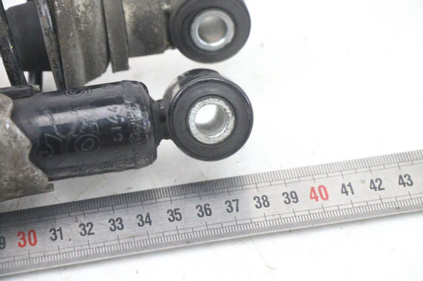 photo de PAR DE AMORTIGUADORES TRASEROS PIAGGIO XEVO - X EVO 125 (2007 - 2016) - Zoom estado de uso