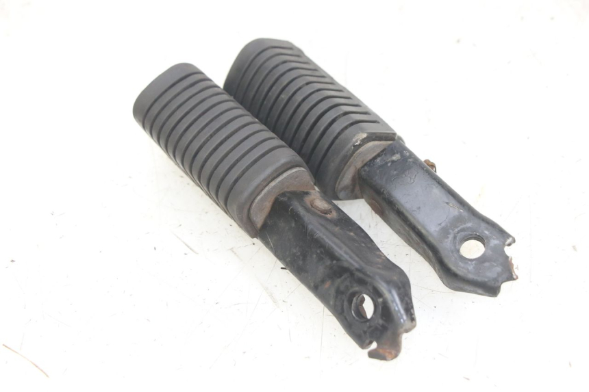 photo de PAR DE APOYAPIÉS TRASEROS HONDA CA REBEL 125 (1995 - 2001)