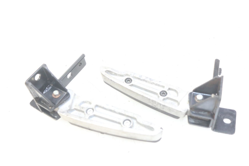 photo de PAR DE APOYAPIÉS TRASEROS PEUGEOT CITYSTAR 125 (2011 - 2017)