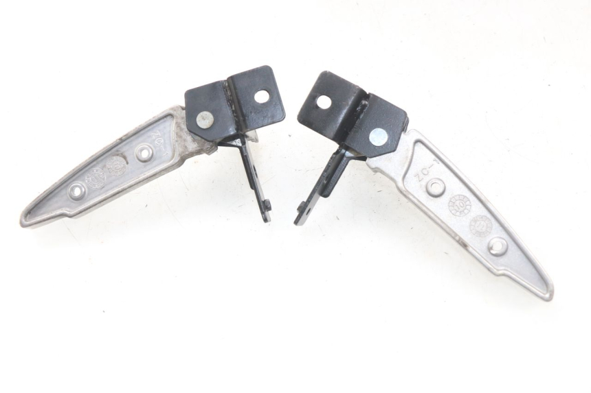 photo de PAR DE APOYAPIÉS TRASEROS PEUGEOT CITYSTAR 50 (2013 - 2017)