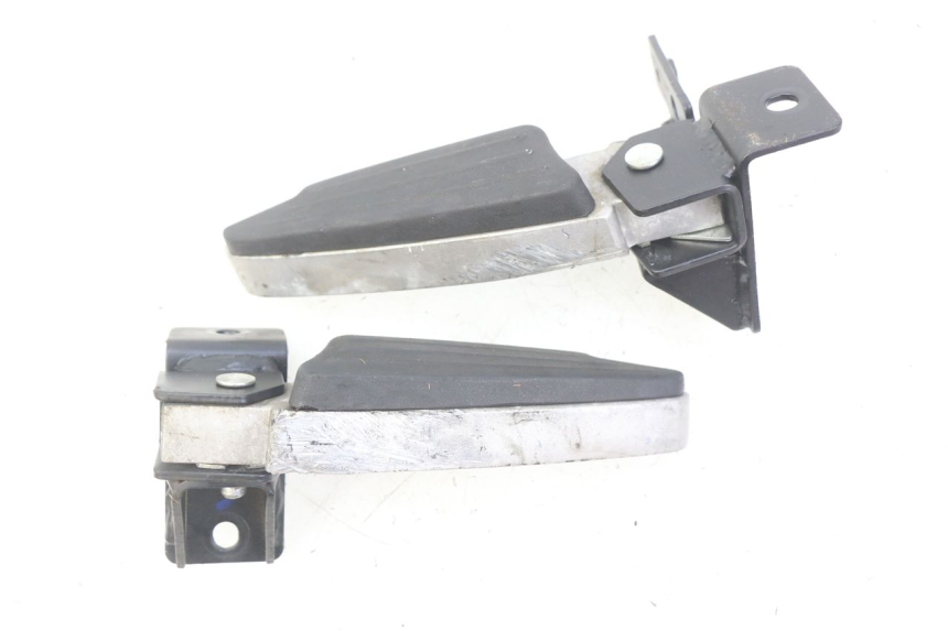 photo de PAR REPOSAPIES TRASERA PEUGEOT CITYSTAR IE 2T 50 (2018 - 2021)