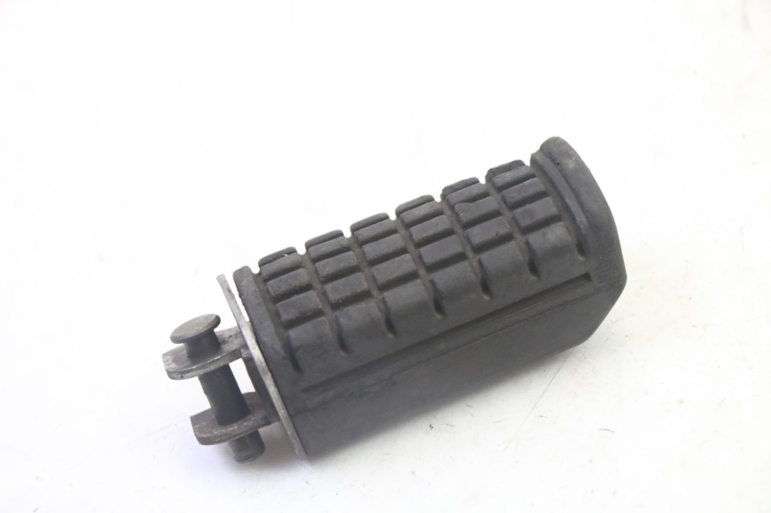 photo de PAR REPOSAPIES TRASERA DAELIM HISTORY 125 (2001 - 2002)