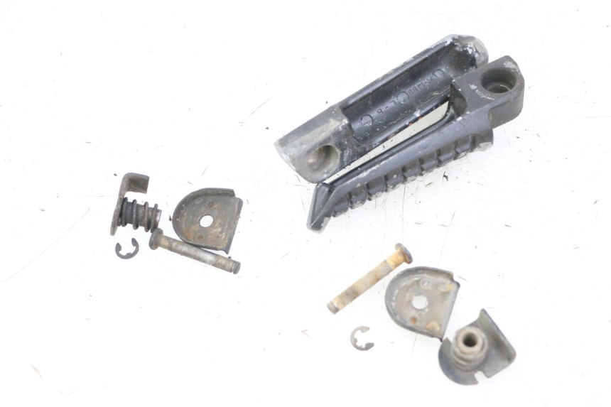 photo de PAR REPOSAPIES TRASERA KAWASAKI ZR7 ZR-7 S 750 (1999 - 2004)