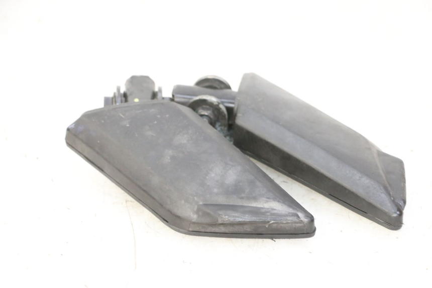 photo de PAR DE REPOSAPIÉS TRASEROS PEUGEOT KISBEE 2T 50 (2010 - 2017)