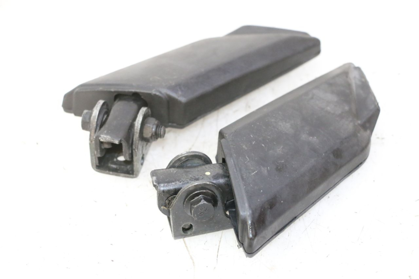 photo de PAR DE REPOSAPIÉS TRASEROS PEUGEOT KISBEE 2T 50 (2010 - 2017)