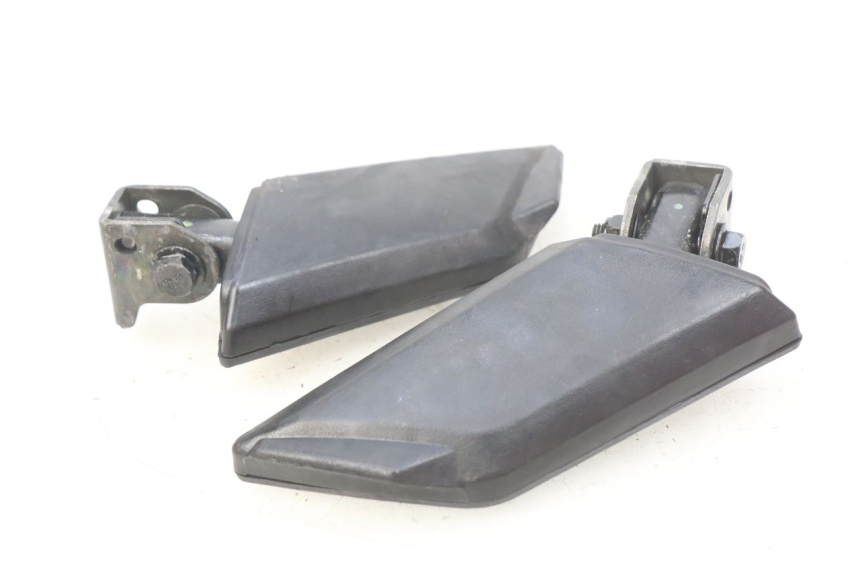 photo de PAR DE REPOSAPIÉS TRASEROS PEUGEOT KISBEE 4T 50 (2010 - 2017)