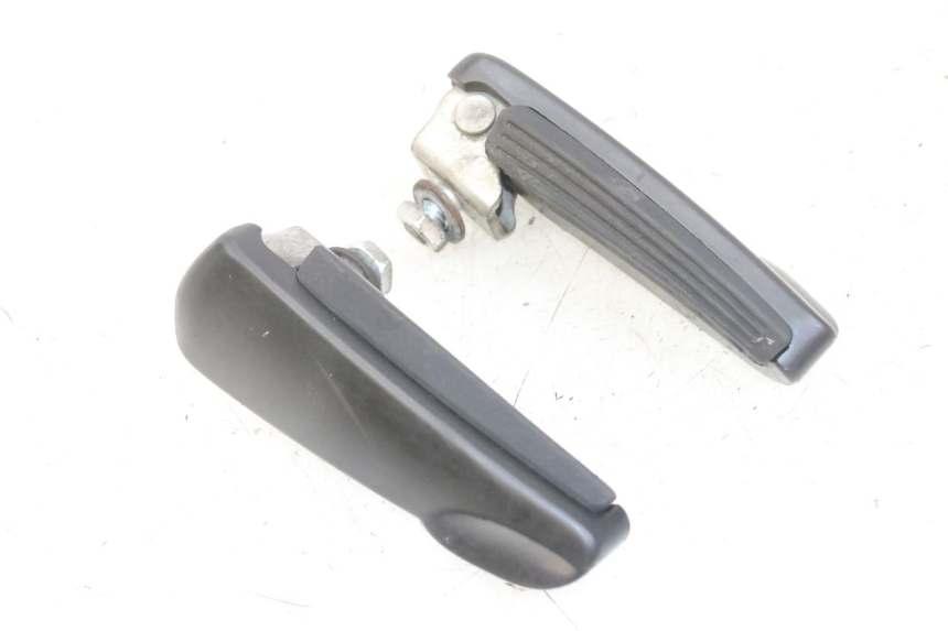 photo de PAR DE REPOSAPIÉS TRASEROS GILERA NEXUS 125 (2009 - 2013)