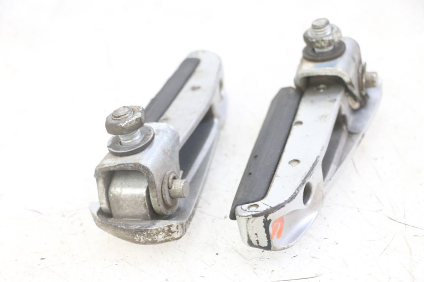 photo de PAR DE REPOSAPIÉS TRASEROS GILERA NEXUS 125 (2009 - 2013)