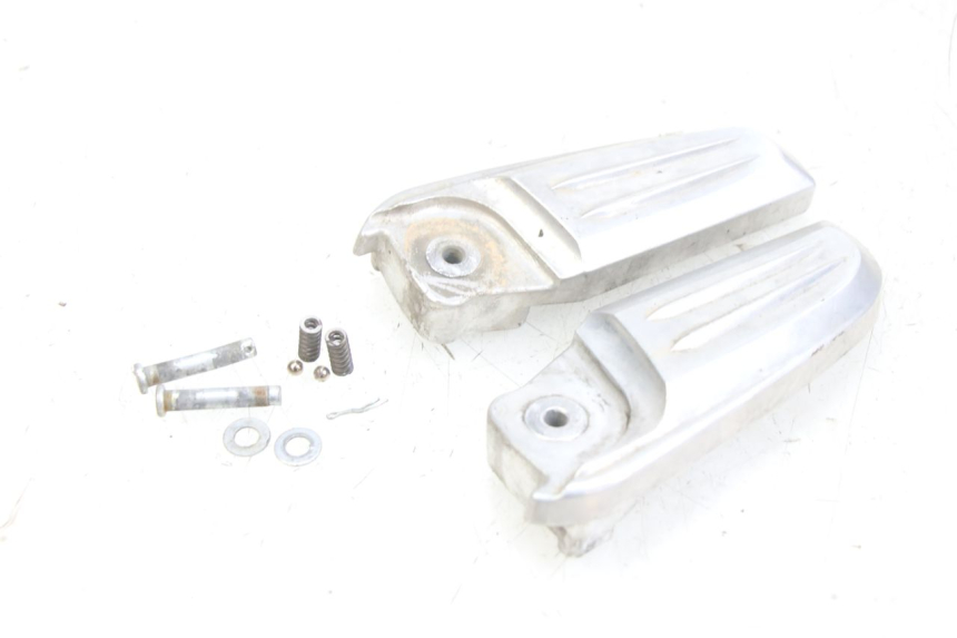 photo de PAR DE APOYAPIÉS TRASEROS HONDA PCX (JF47) 125 (2012 - 2013)