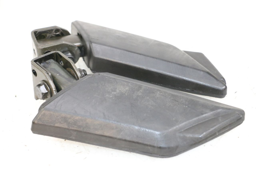 photo de PAR DE REPOSAPIÉS TRASEROS PEUGEOT KISBEE 4T 50 (2010 - 2017)