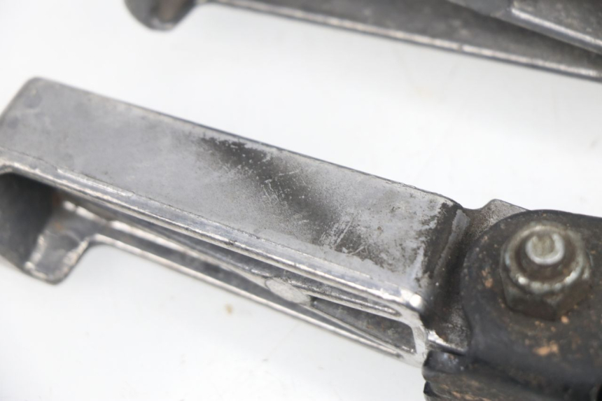 photo de PAR DE APOYAPIÉS TRASEROS PEUGEOT LUDIX 50 (2008 - 2017)