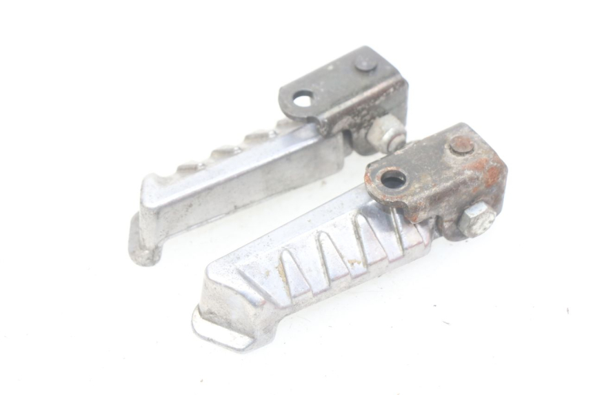 photo de PAR DE APOYAPIÉS TRASEROS PEUGEOT LUDIX BLASTER 50 (2006 - 2014)