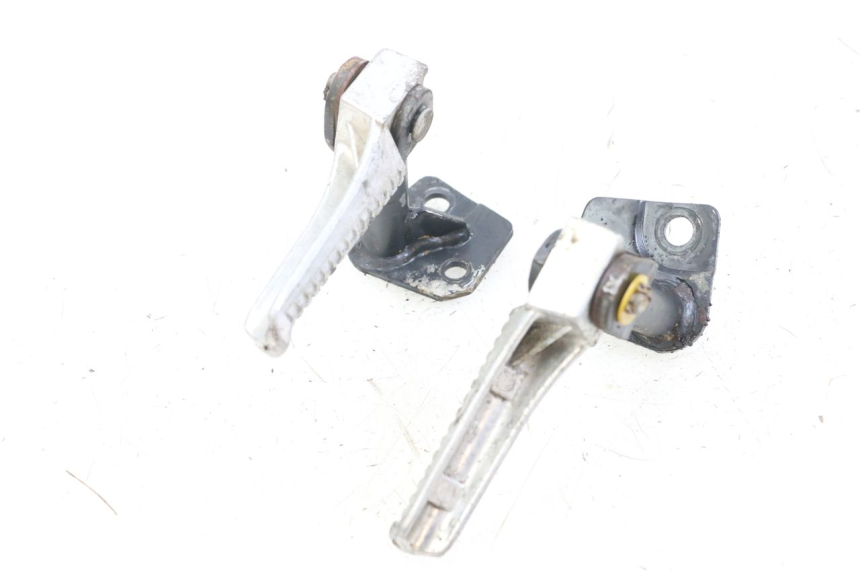 photo de PAR REPOSAPIES TRASERA PIAGGIO ZIP RST 50 (1996 - 1998)