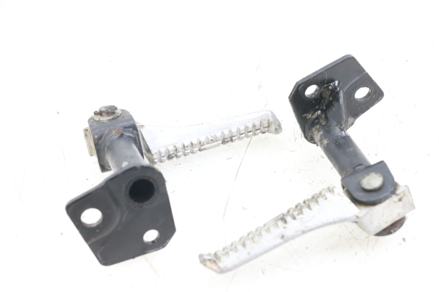 photo de PAR REPOSAPIES TRASERA PIAGGIO ZIP RST 50 (1996 - 1998)