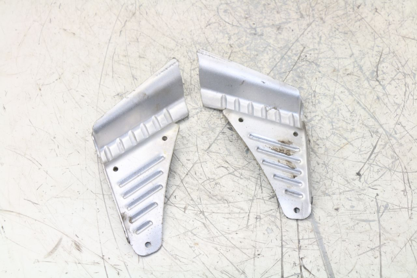 photo de PAR REPOSAPIES TRASERA NORAUTO RAZZO CITY 50 (2009 - 2014)