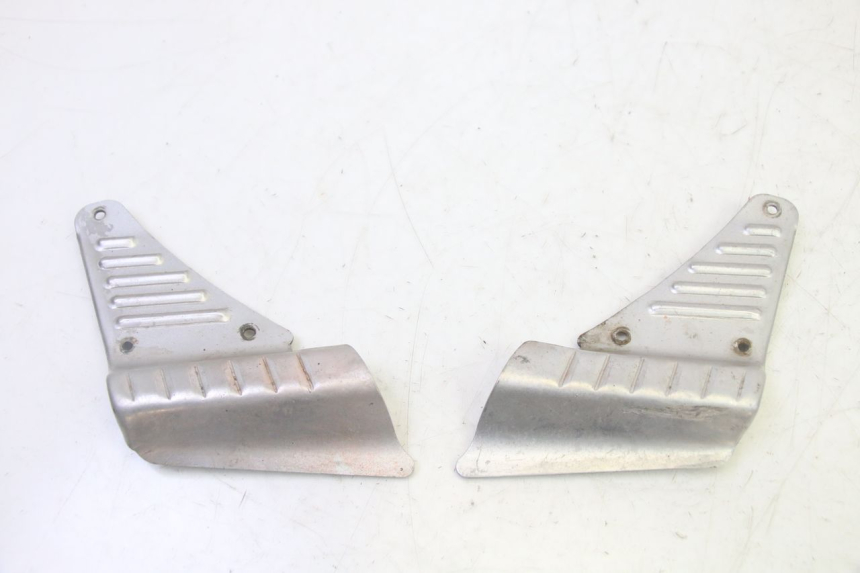 photo de PAR REPOSAPIES TRASERA TNT MOTOR ROMA 10' 2T 50 (2011 - 2018)