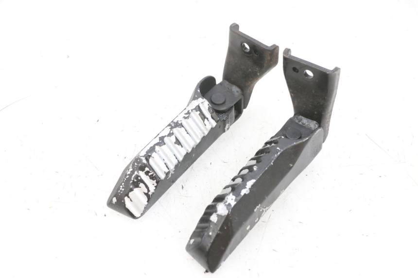 photo de PAR REPOSAPIES TRASERA DAELIM S1 125 (2007 - 2016) - Vista principal