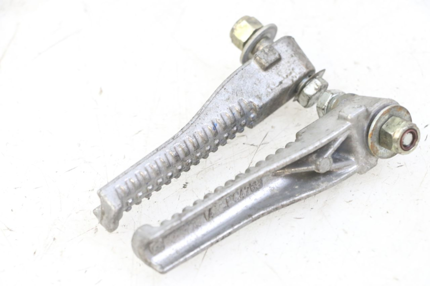 photo de PAR REPOSAPIES TRASERA PEUGEOT SPEEDFIGHT 2 LC 50 (2000 - 2009)