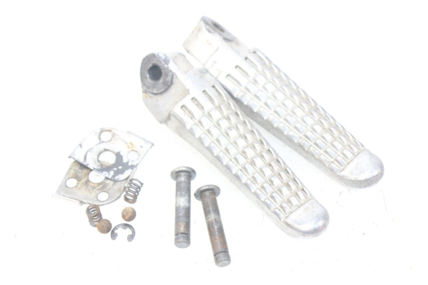 photo de PAR DE APOYAPIÉS TRASEROS SUZUKI TLS TL S 1000 (1997 - 2001)