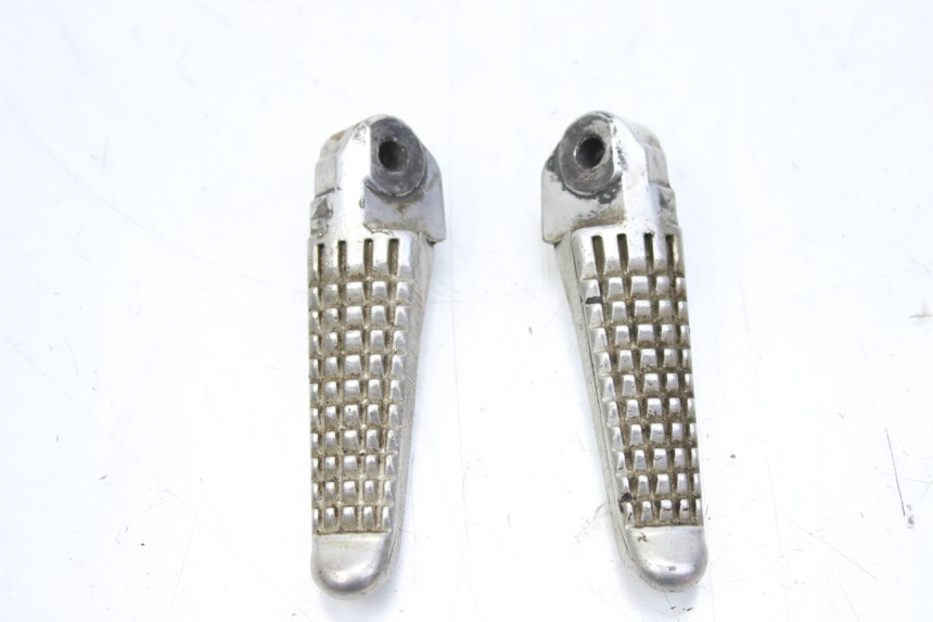 photo de PAR DE APOYAPIÉS TRASEROS SUZUKI SV S 650 (1999 - 2002)
