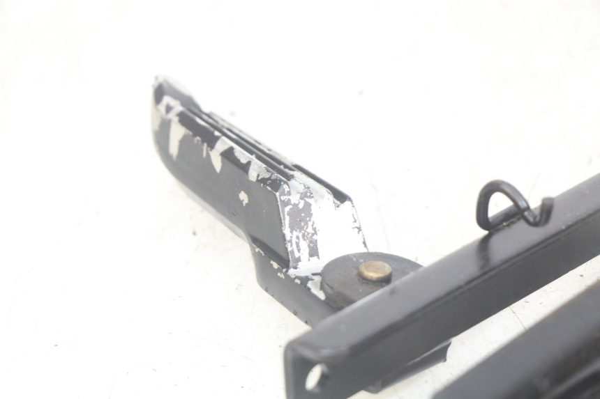 photo de PAR DE APOYAPIÉS TRASEROS SYM JET SPORT XR 50 (2006 - 2015)