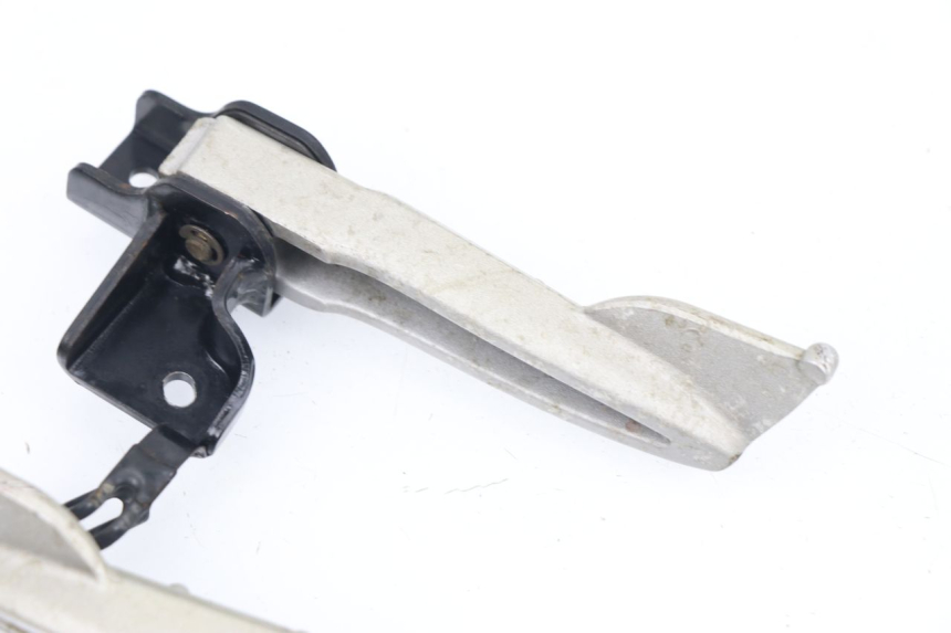 photo de PAR REPOSAPIES TRASERA SYM MIO 50 (2005 - 2010)