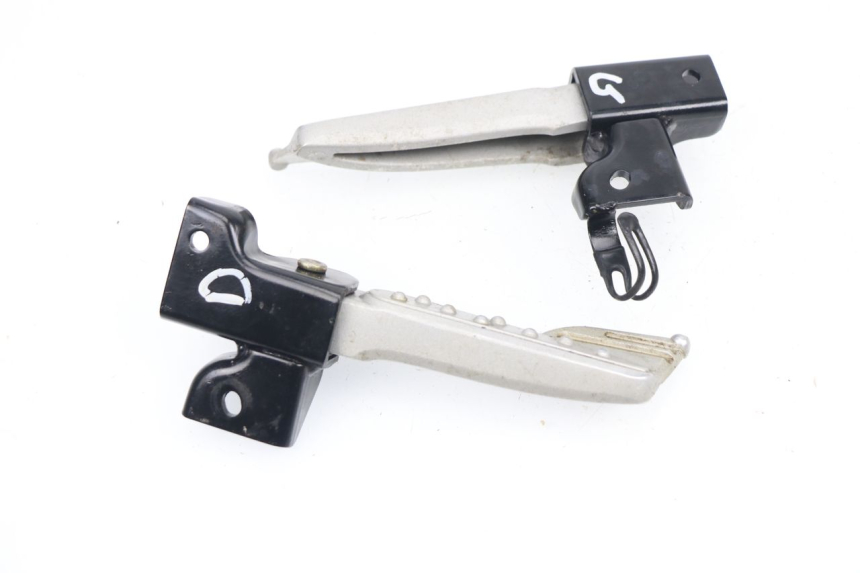 photo de PAR REPOSAPIES TRASERA SYM MIO 50 (2005 - 2010)