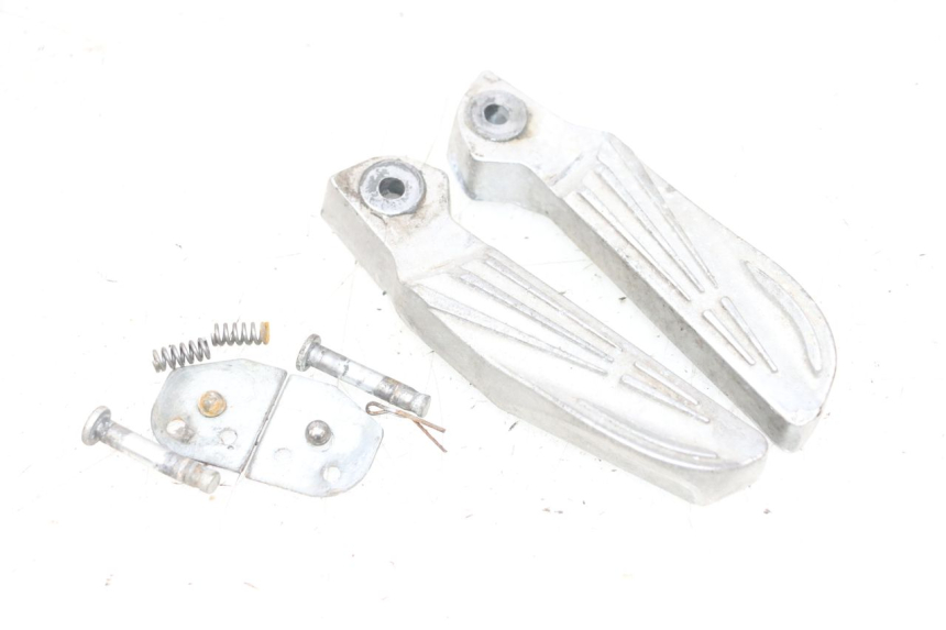 photo de PAR REPOSAPIES TRASERA NECO TEMPO 4T 50 (2022 - 2026) - Vista principal