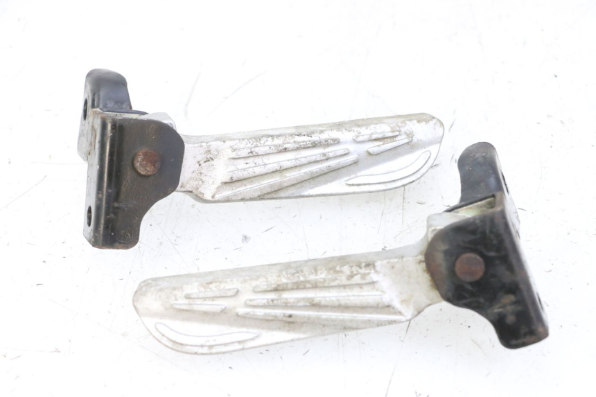 photo de PAR REPOSAPIES TRASERA PEUGEOT TWEET 4T 50 (2014 - 2019)