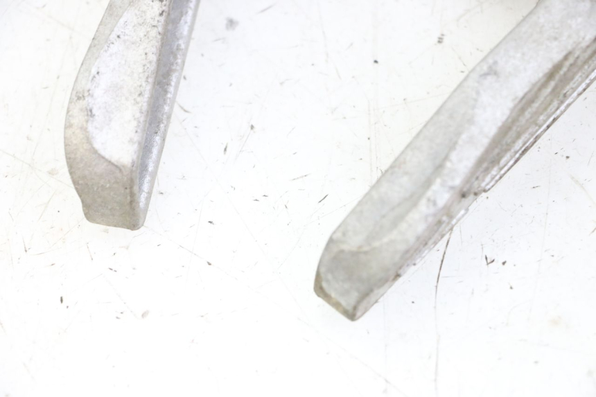 photo de PAR REPOSAPIES TRASERA PEUGEOT TWEET 4T 50 (2014 - 2019)