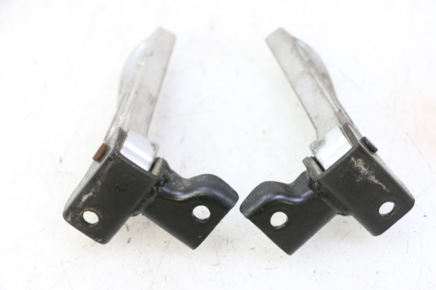 photo de PAR DE APOYAPIÉS TRASEROS PEUGEOT TWEET 4T 50 (2018 - 2020)