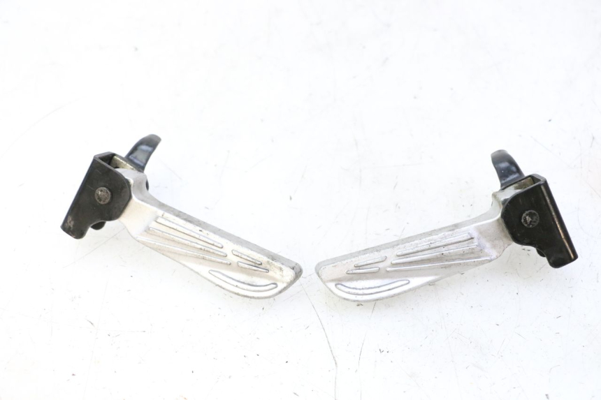 photo de PAR REPOSAPIES TRASERA PEUGEOT TWEET PRO CARGO 50 (2018 - 2020)