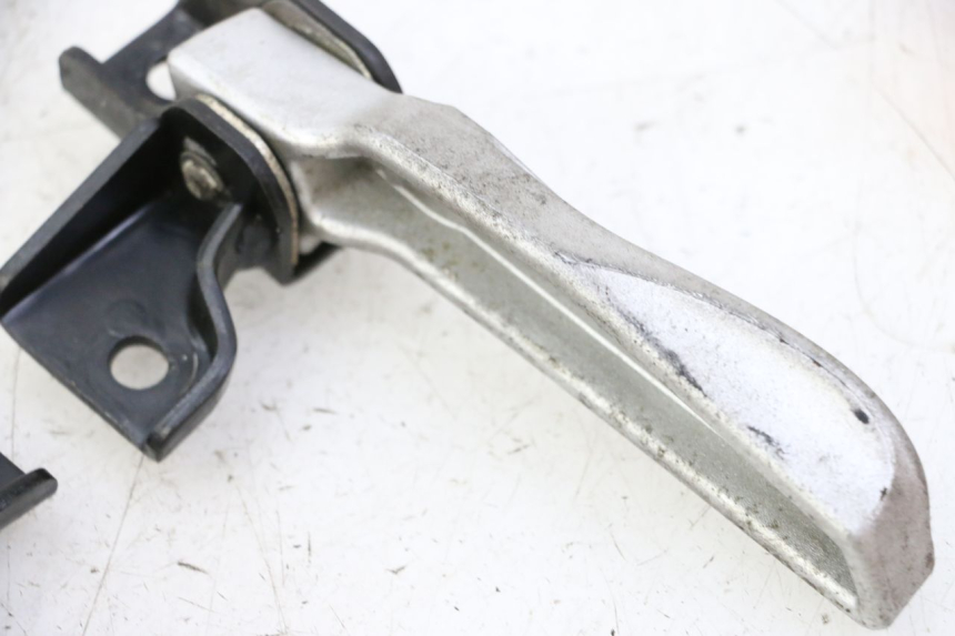 photo de PAR REPOSAPIES TRASERA PEUGEOT TWEET PRO CARGO 50 (2018 - 2020)