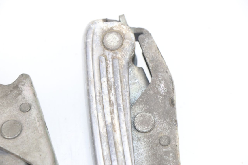 photo de PAR REPOSAPIES TRASERA PIAGGIO VESPA GTS 125 (2007 - 2012)