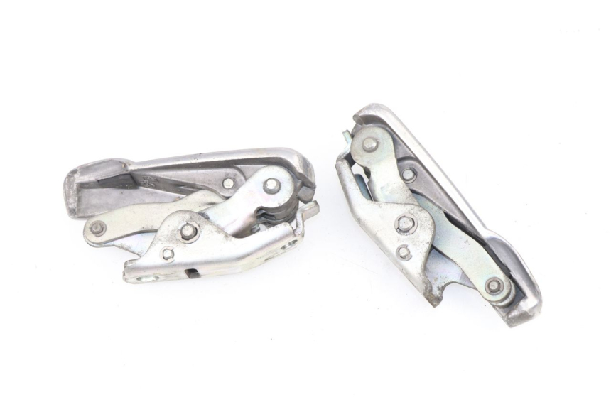 photo de PAR REPOSAPIES TRASERA PIAGGIO VESPA GTS 125 (2007 - 2012)