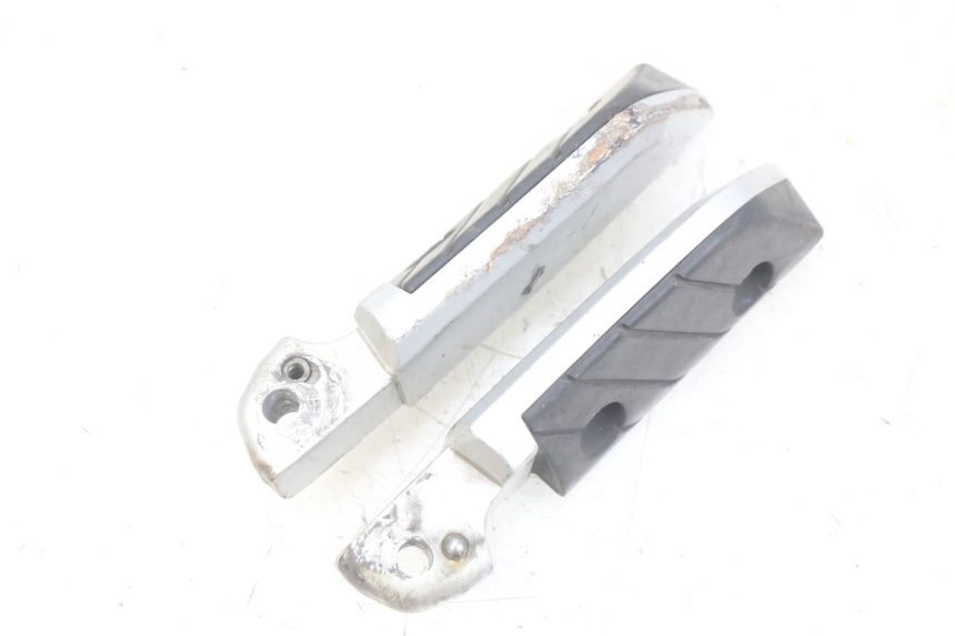 photo de PAR DE APOYAPIÉS TRASEROS YAMAHA X-CITY XCITY 125 (2007 - 2008)