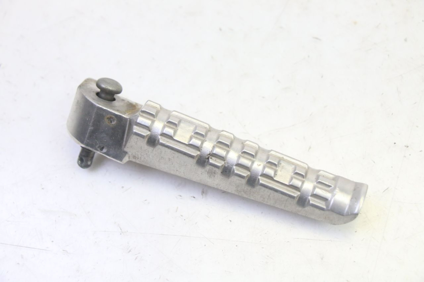 photo de PAR DE APOYAPIÉS TRASEROS YAMAHA X-MAX XMAX 125 (2010 - 2014)