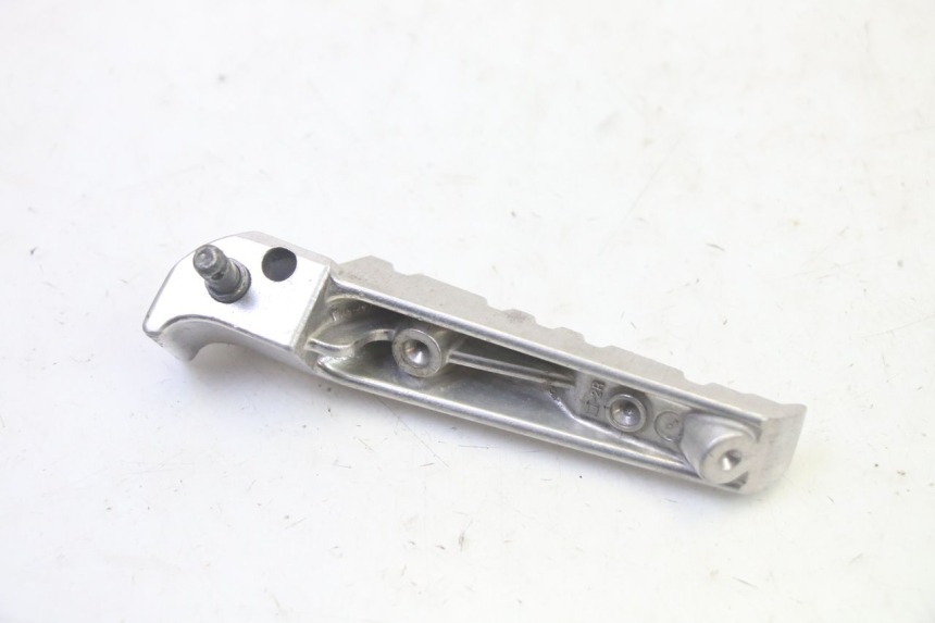 photo de PAR DE APOYAPIÉS TRASEROS YAMAHA X-MAX XMAX 125 (2010 - 2014)